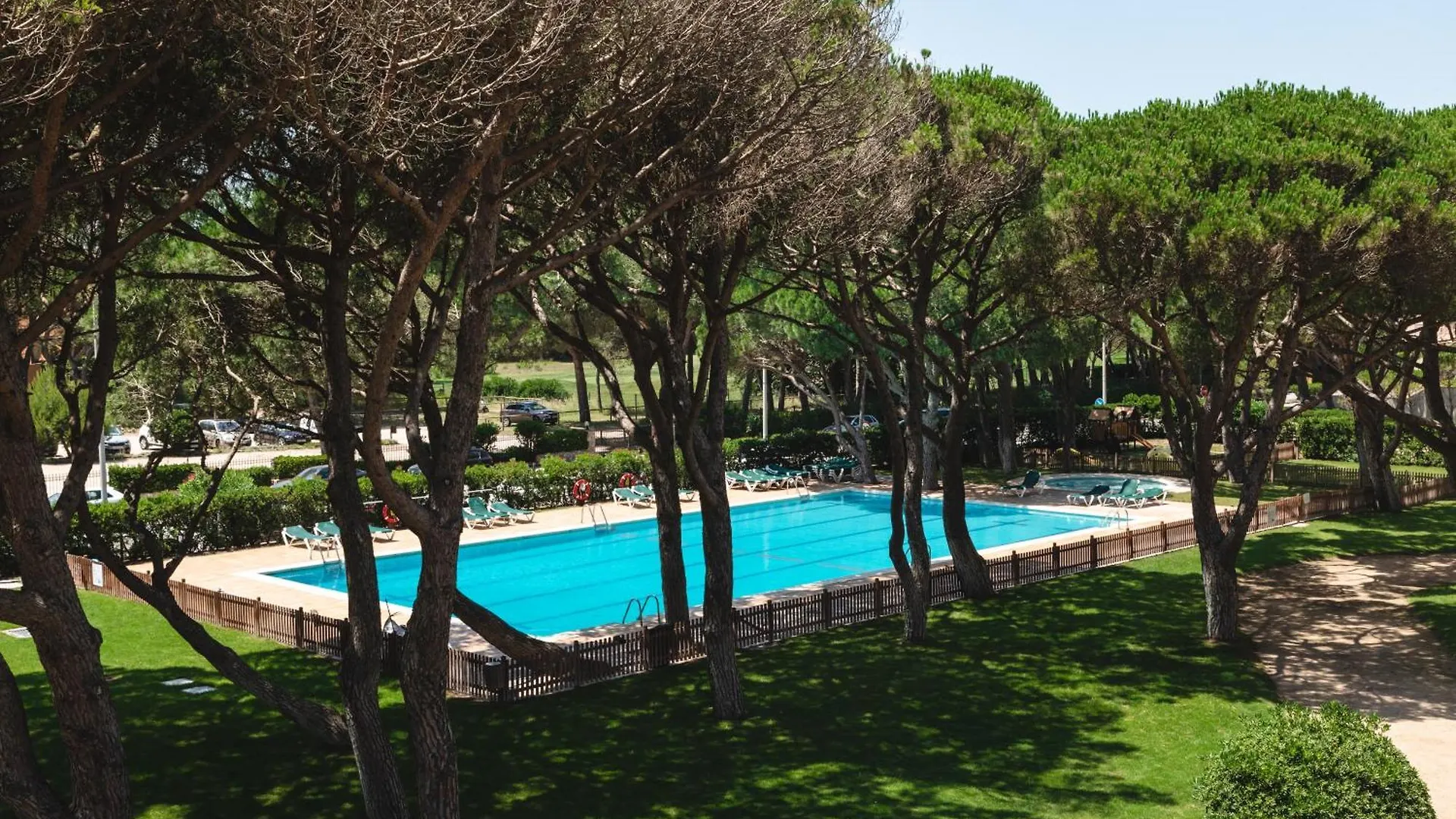 Apartaments Beach & Golf Resort بالس 0*,